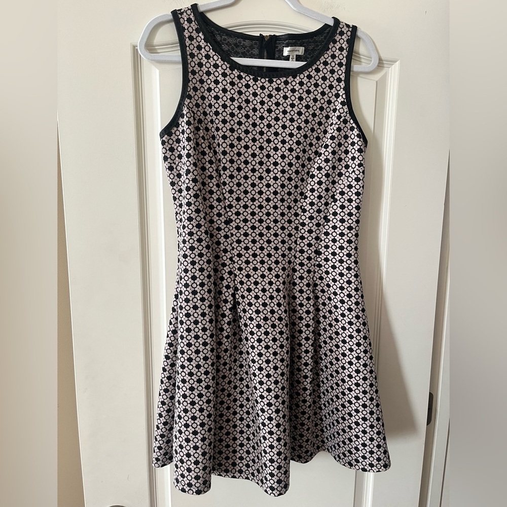 Max Studio Elegant Black and White Patterned Sleeveless Dress Size Small